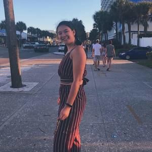 Meet your Posher, Leila